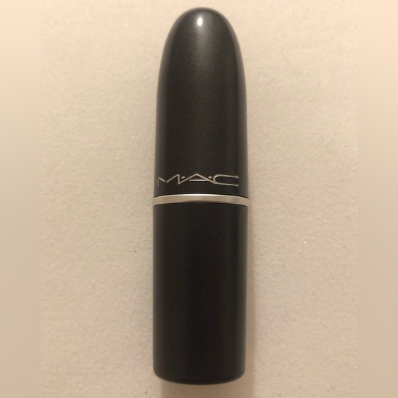 MAC Cosmetics Retro Matte Lipstick- 706 Relentlessly Red. Pink, Pigment, NWOT - Picture 3 of 4